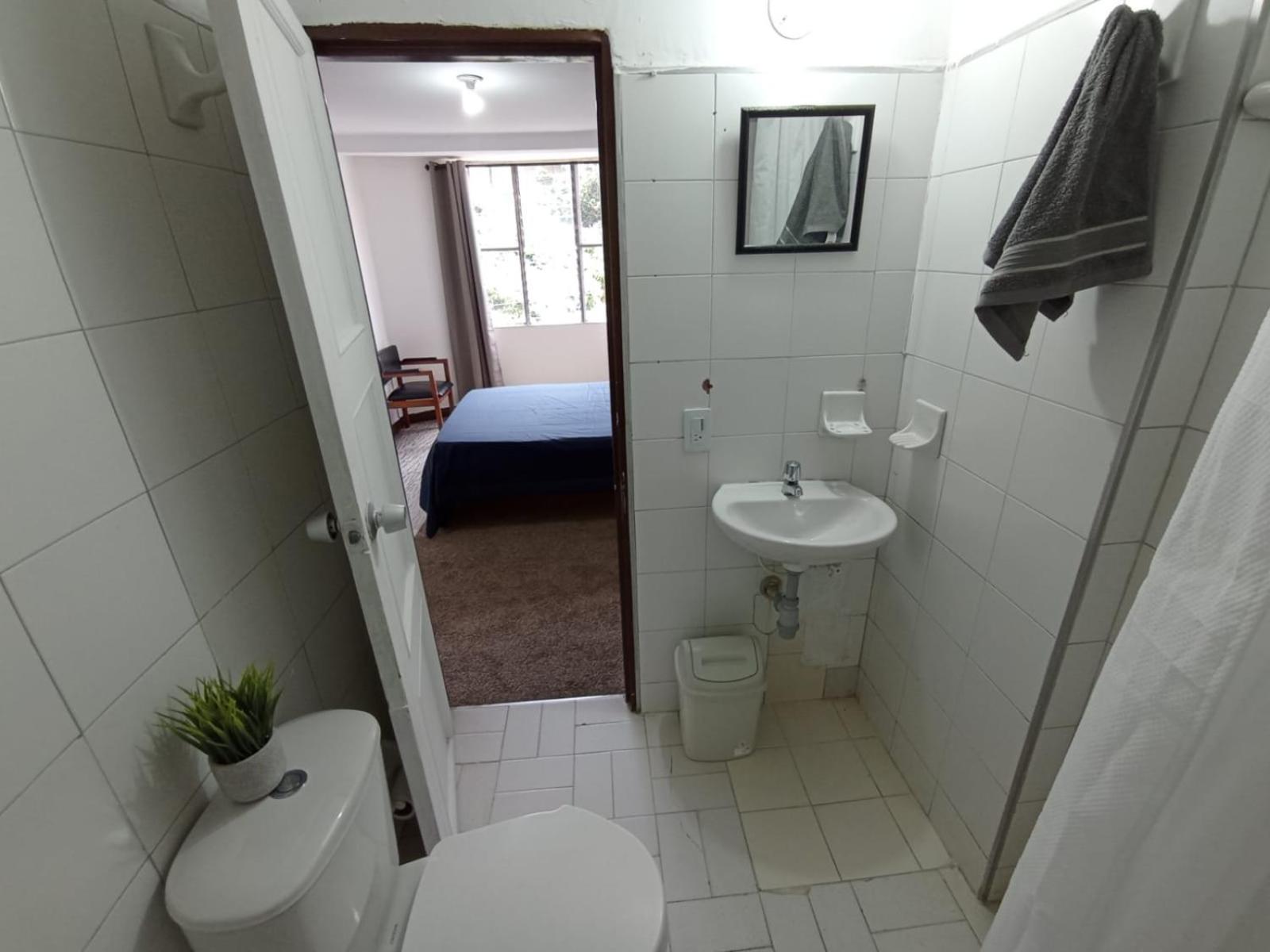 Guest house Con Bano Privado Coliving Central Cerca A Plaza Mayor Cerro Nutibara Unicentro Medellin